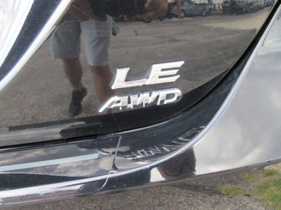 Used 2024 Toyota Camry LE image 5