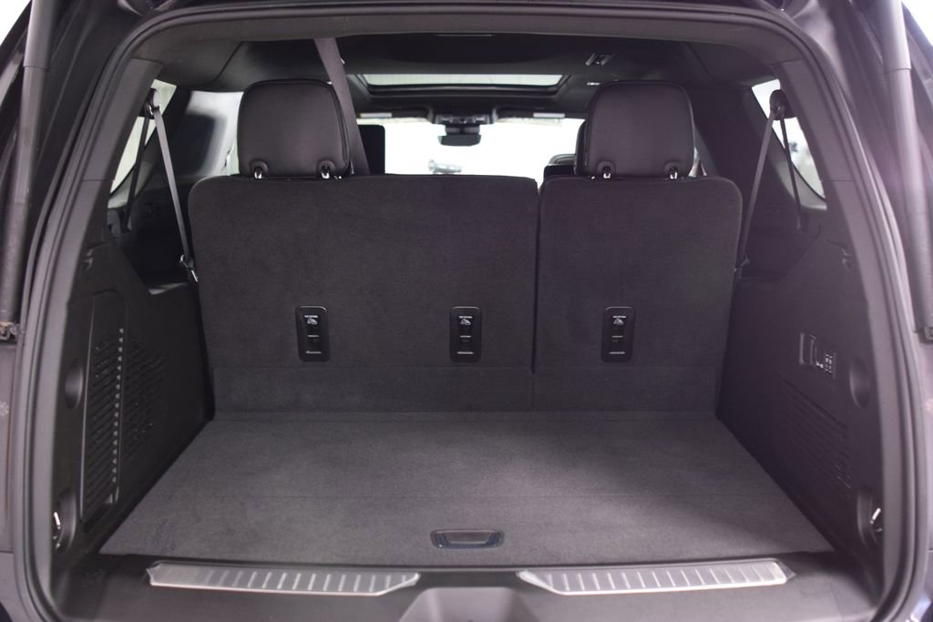 Used 2024 GMC Yukon XL Denali w/ Advanced Technology Package image 24