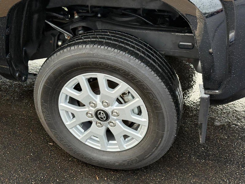 Certified 2024 Toyota Tacoma SR5 image 7