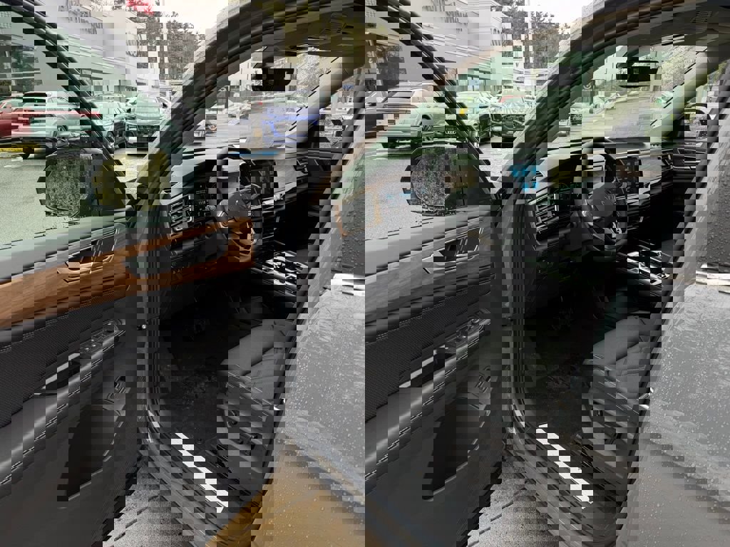 New 2026 Volkswagen Atlas SE image 18