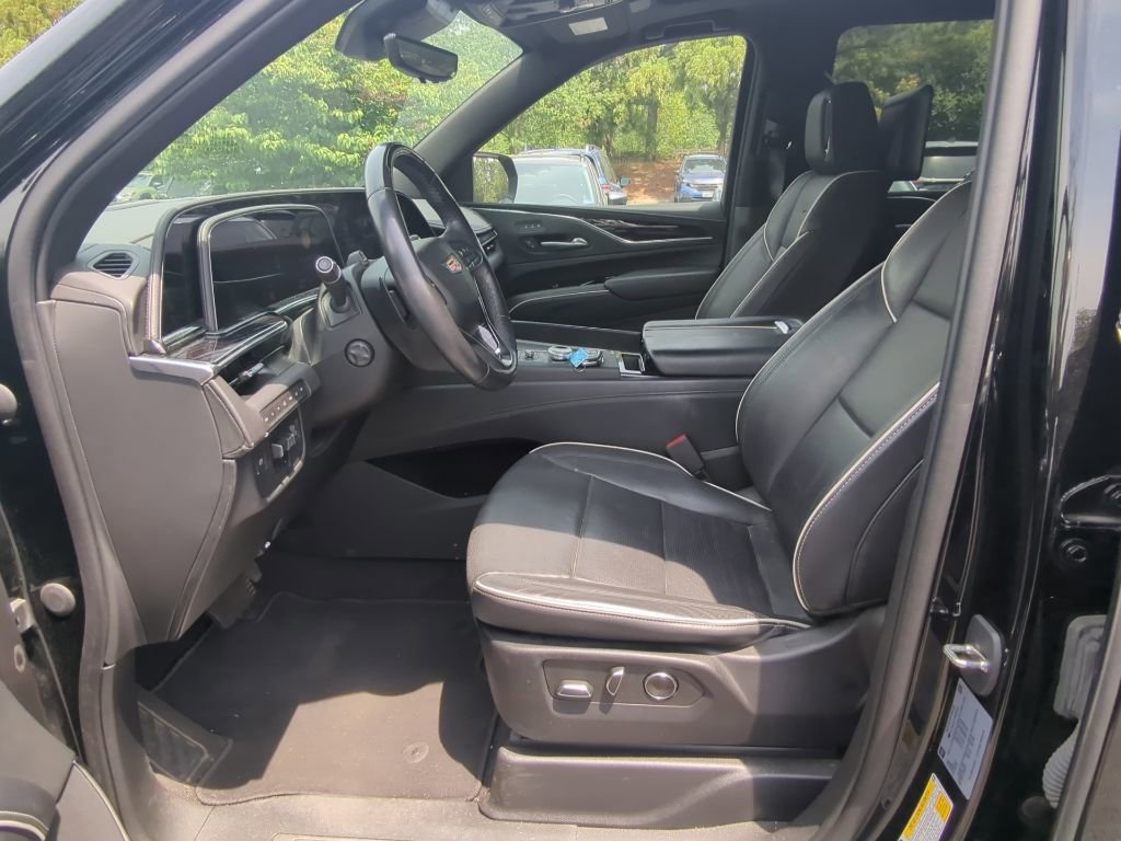 Used 2023 Cadillac Escalade Sport w/ Touring Package AWD/4WD image 9