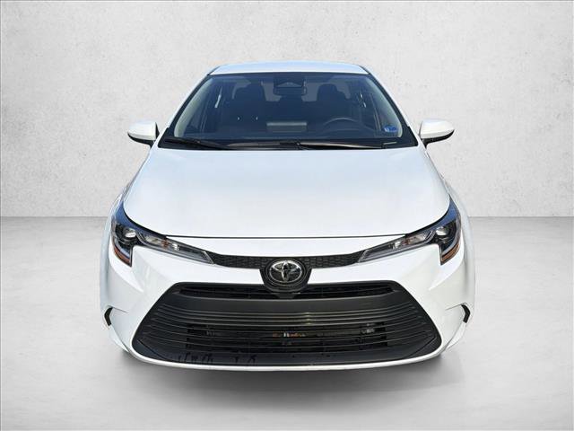 Used 2025 Toyota Corolla LE image 2