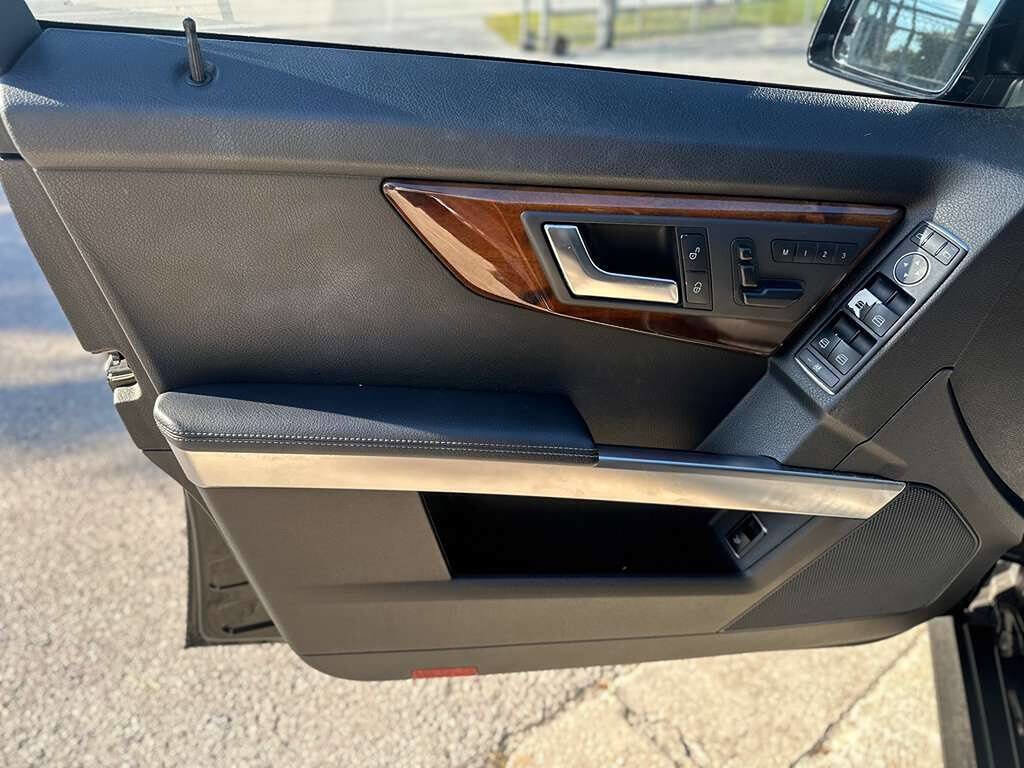 Used 2015 Mercedes-Benz GLK 350 2WD image 14