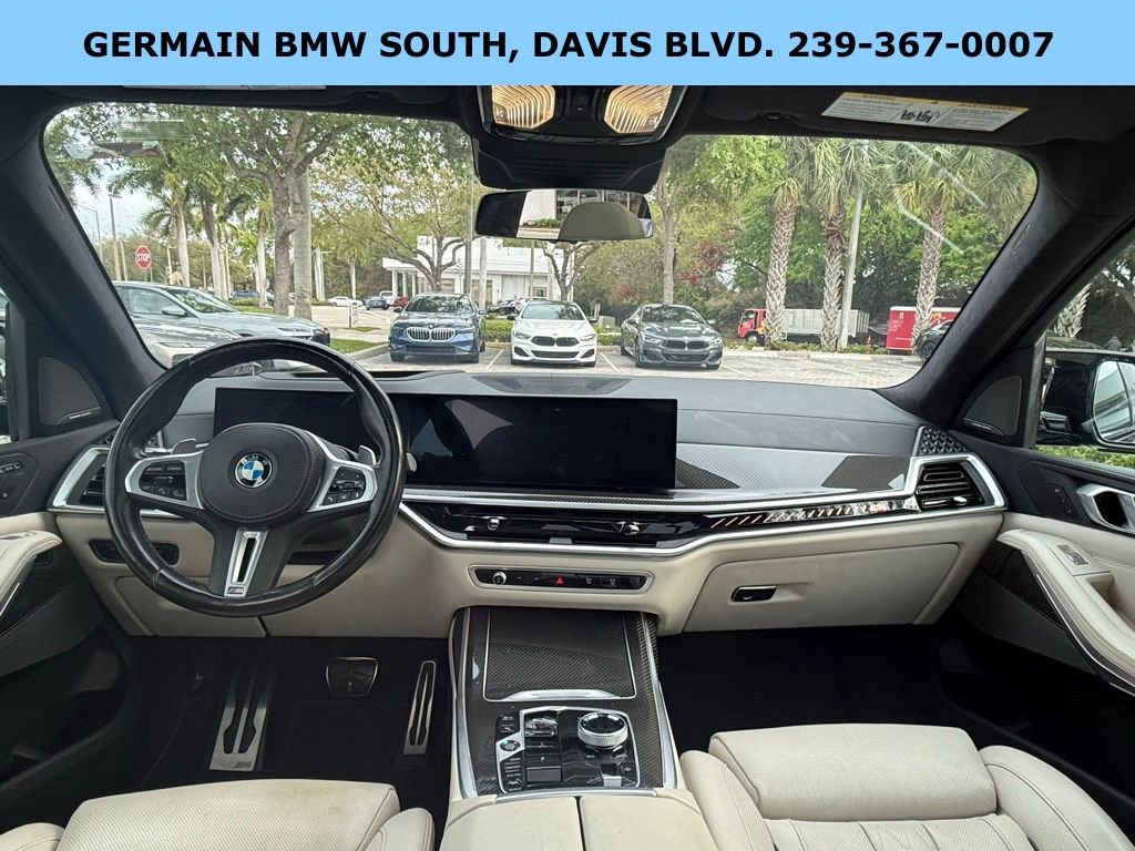 Used 2023 BMW X7 M60i image 19