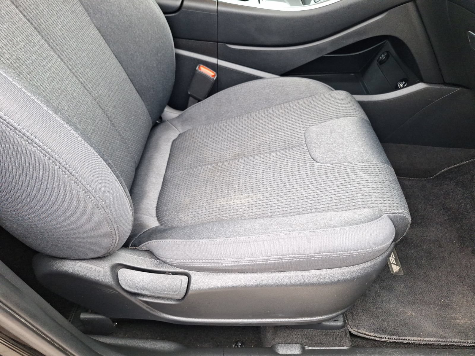 Used 2023 Hyundai Santa Fe SEL w/ Cargo Package FWD image 32