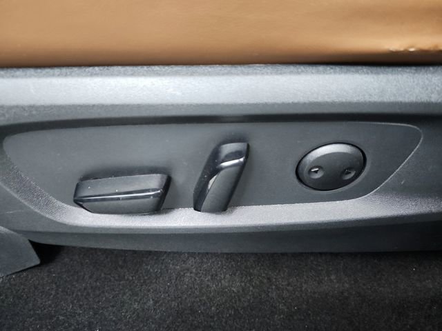 Used 2023 Nissan Pathfinder Platinum w/ Black Appearance Package image 20