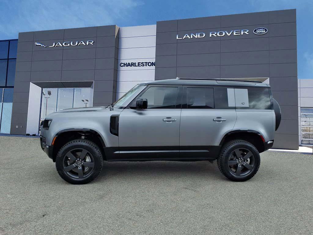 Certified 2023 Land Rover Defender 110 X-Dynamic SE AWD/4WD image 2