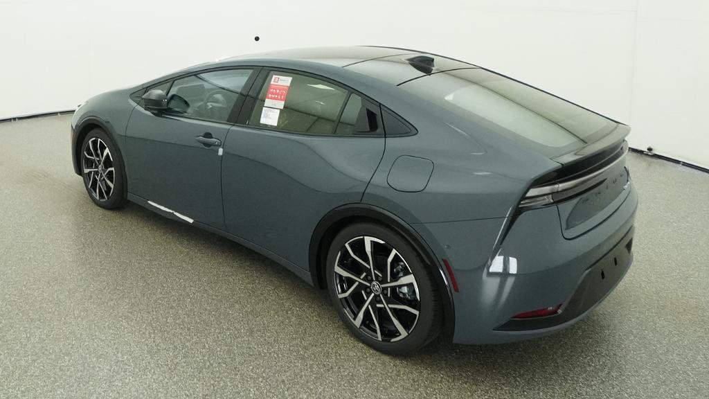 New 2026 Toyota Prius Plug-In Hybrid FWD image 8
