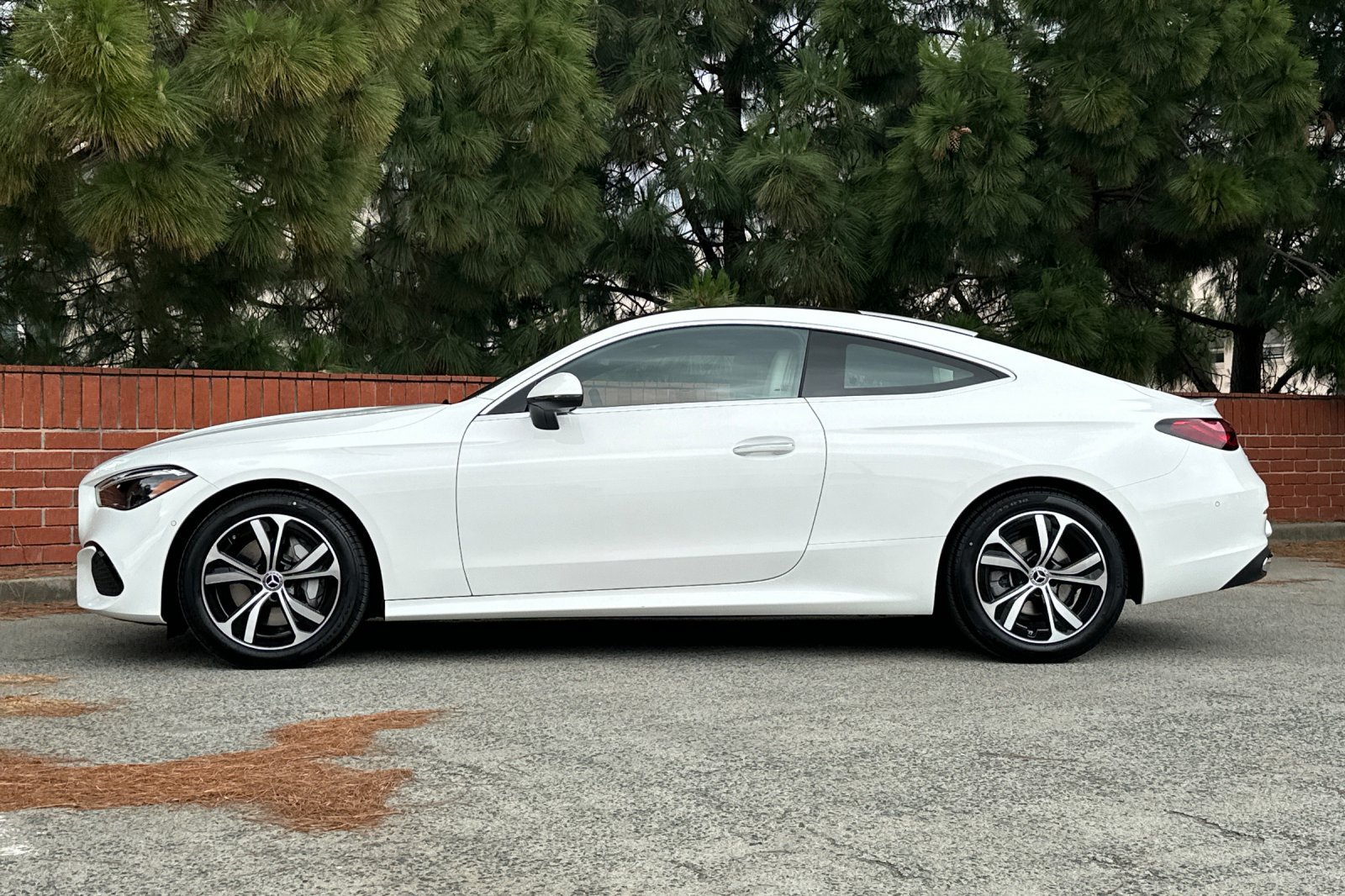 New 2026 Mercedes-Benz CLE 300 4MATIC Coupe image 7