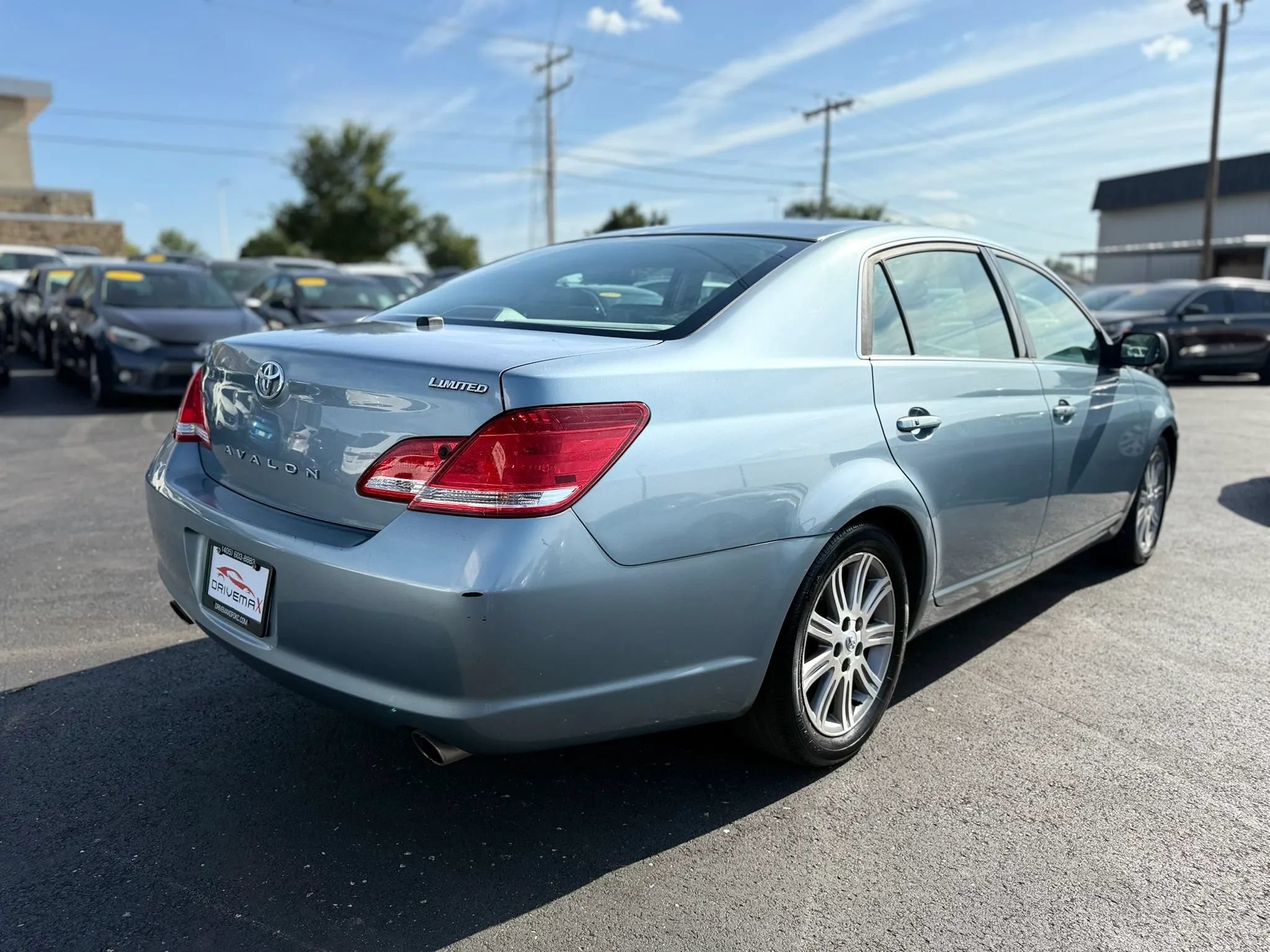 Used 2005 Toyota Avalon Limited FWD image 3