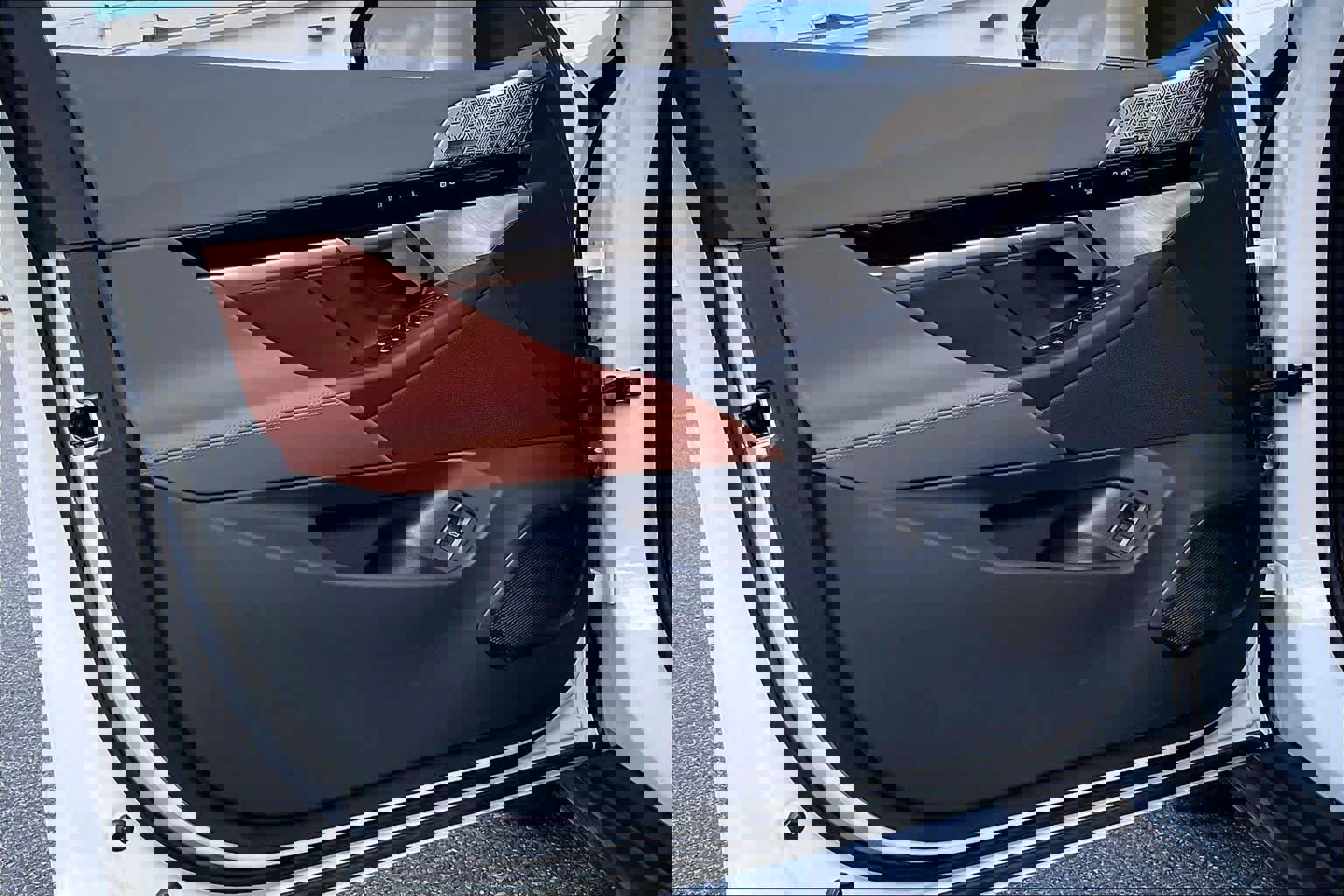 Used 2025 BMW 530i xDrive image 24