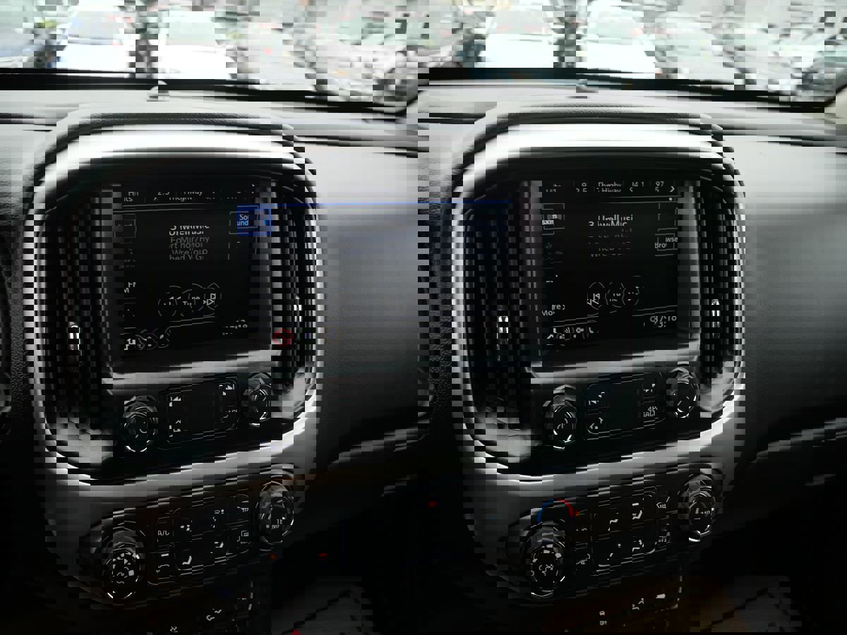 Used 2022 Chevrolet Colorado LT w/ LT Convenience Package image 13