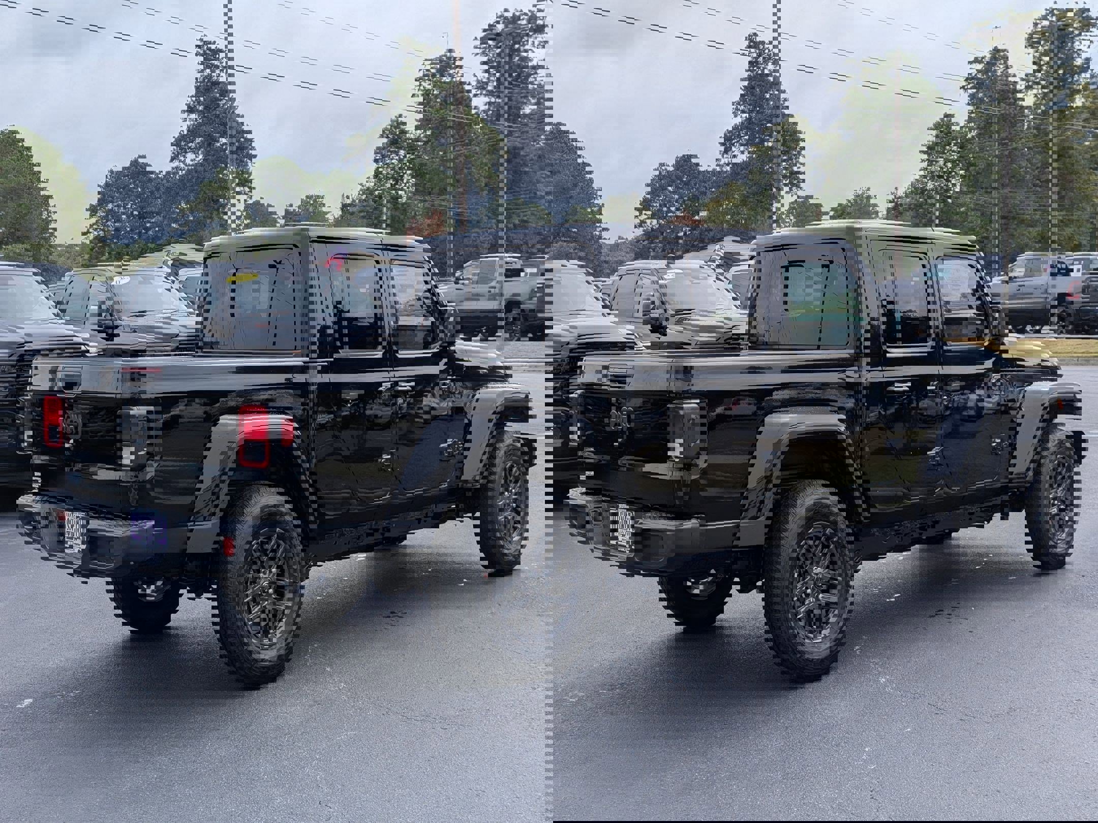 New 2025 Jeep Gladiator Sport image 5