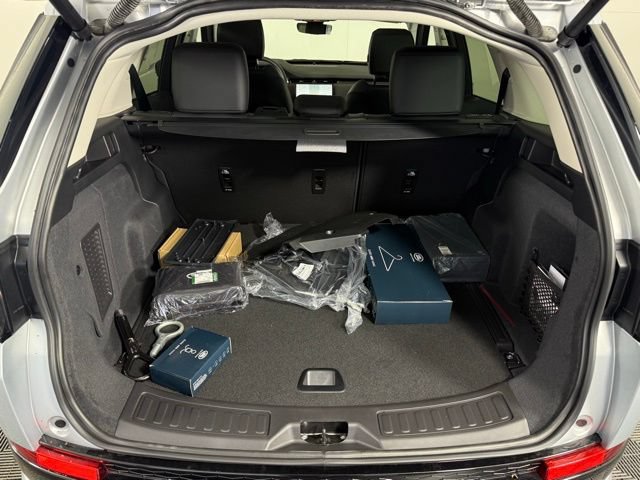 Certified 2025 Land Rover Discovery Sport S AWD/4WD image 18