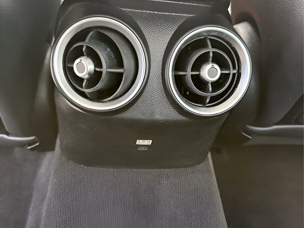 Used 2017 Alfa Romeo Giulia Ti w/ TI 19" Sport Package image 16