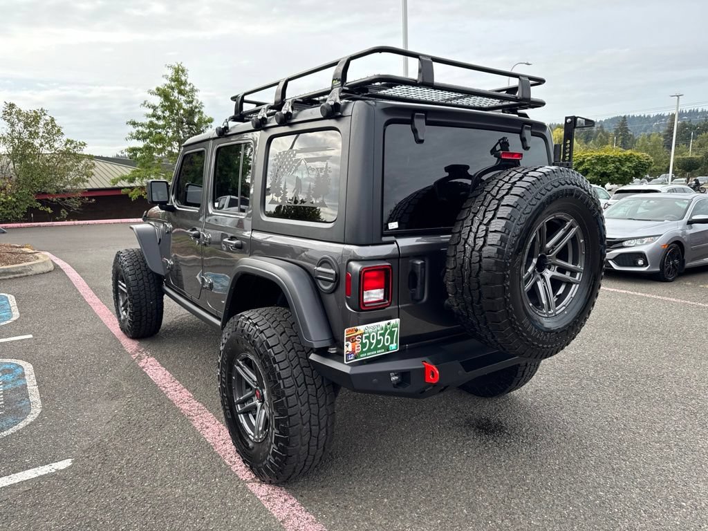 Used 2022 Jeep Wrangler Unlimited Rubicon AWD/4WD image 8