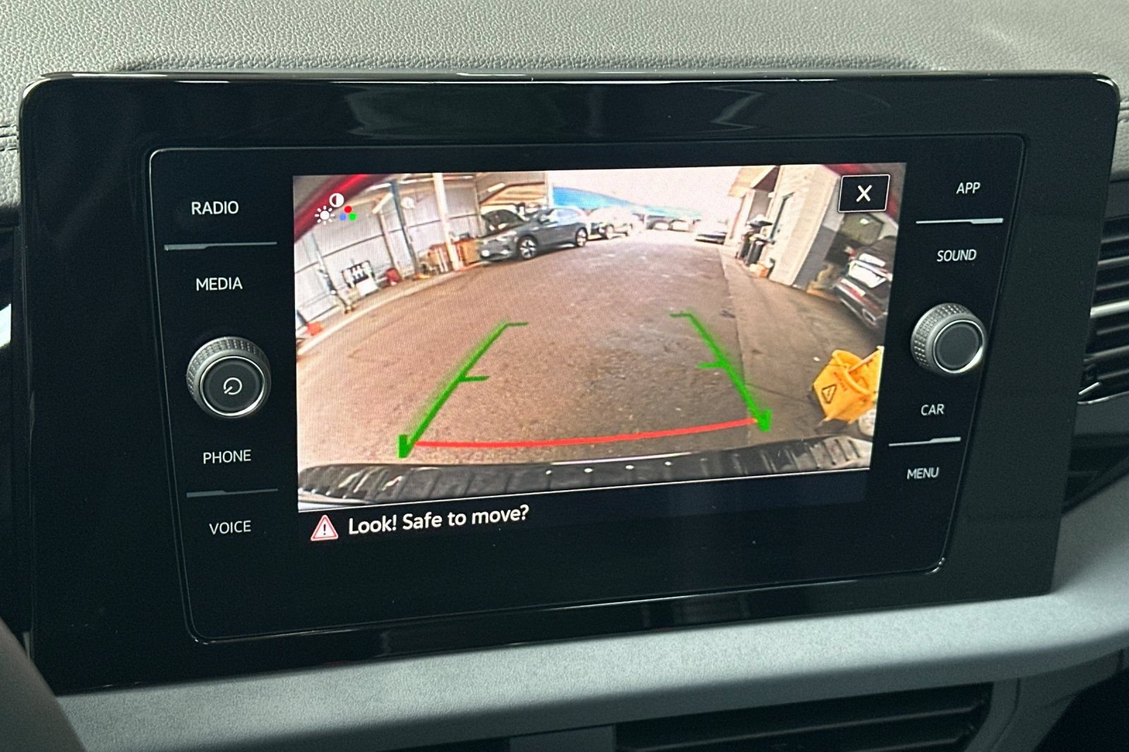 New 2026 Volkswagen Jetta SE FWD image 16