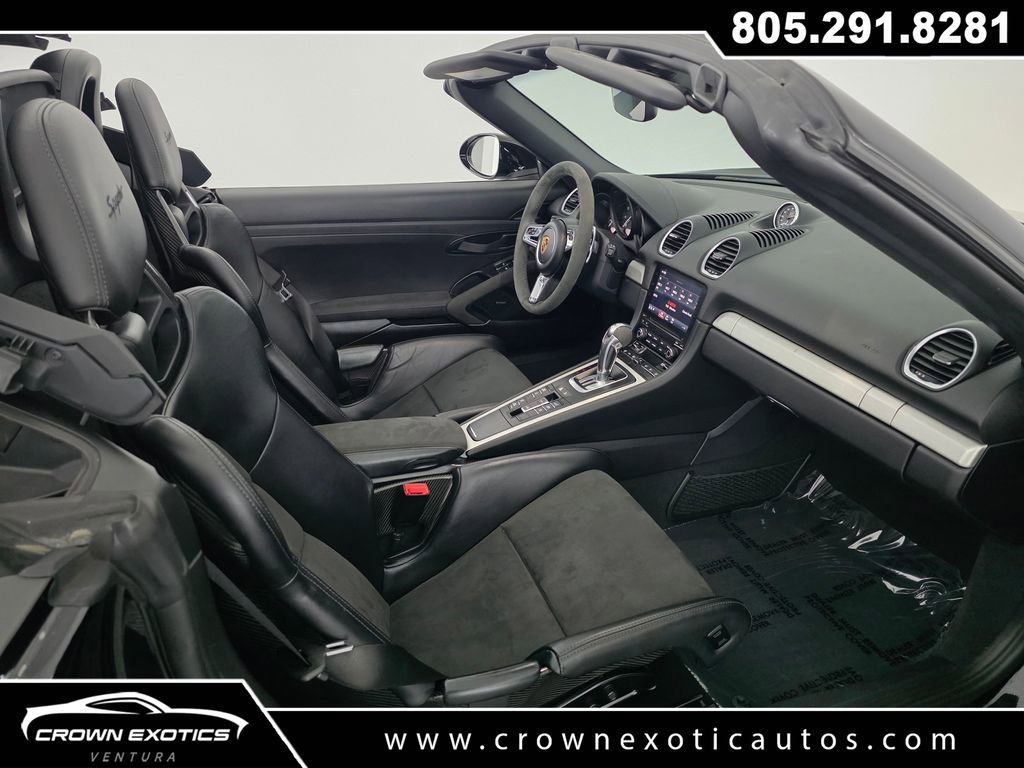 Used 2022 Porsche 718 Boxster Spyder RWD image 30