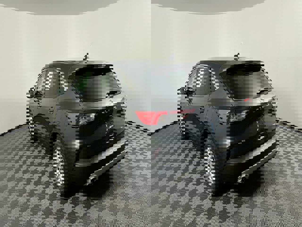 Used 2020 Ford Escape SE image 5