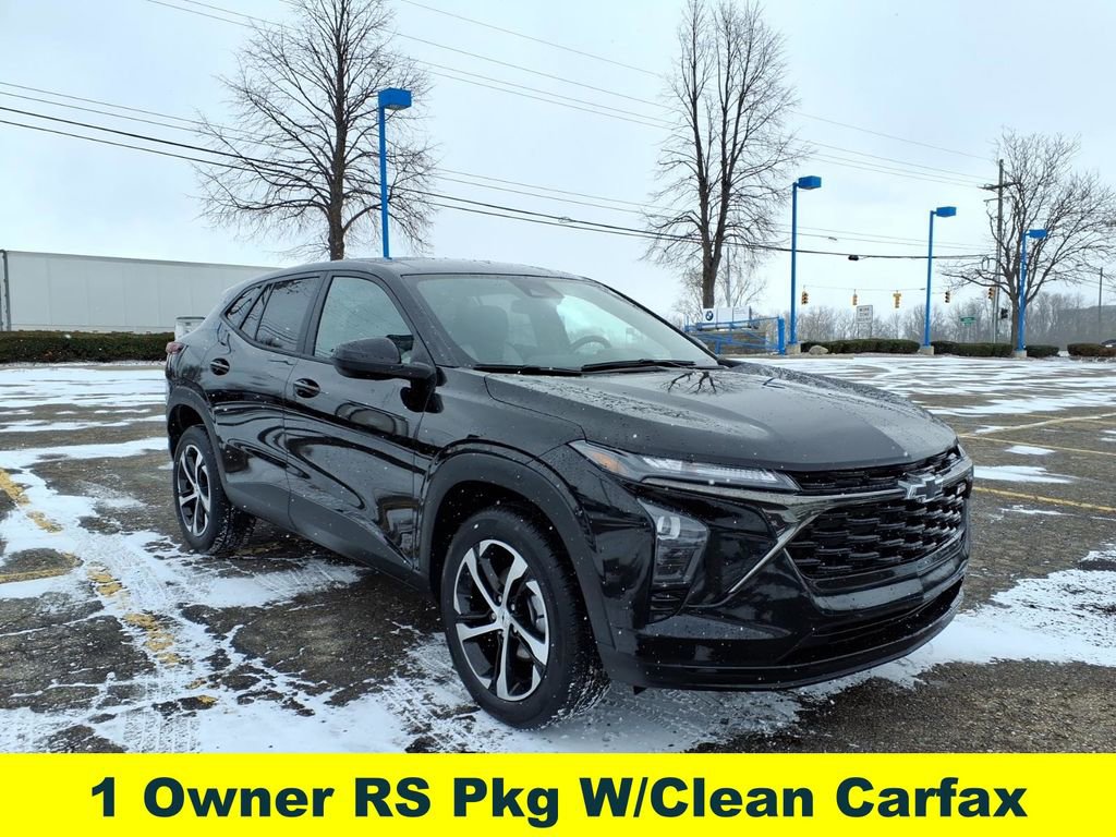 Used 2024 Chevrolet Trax RS image 3