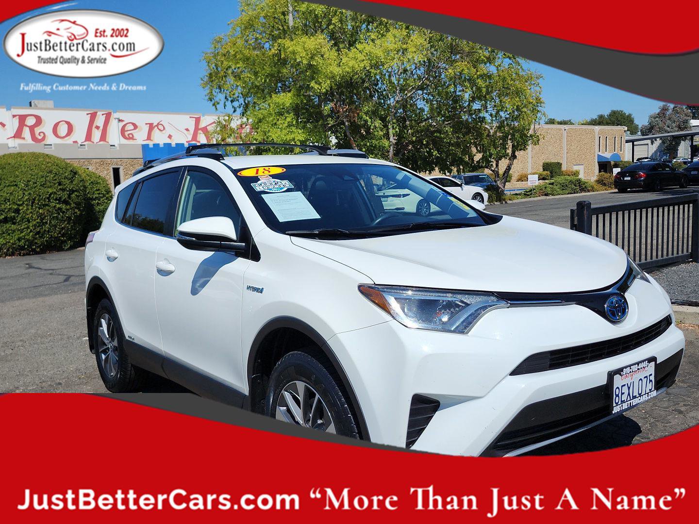 Used 2018 Toyota RAV4 XLE image 1