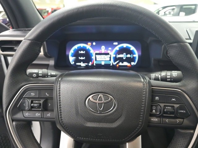 Certified 2025 Toyota 4Runner TRD Off-Road image 21