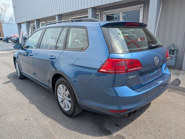 Used 2016 Volkswagen Golf S FWD image 2