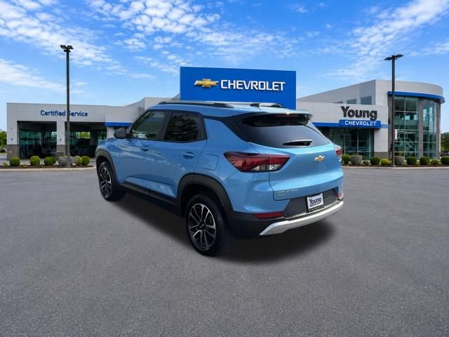 Used 2025 Chevrolet TrailBlazer LT AWD/4WD image 5