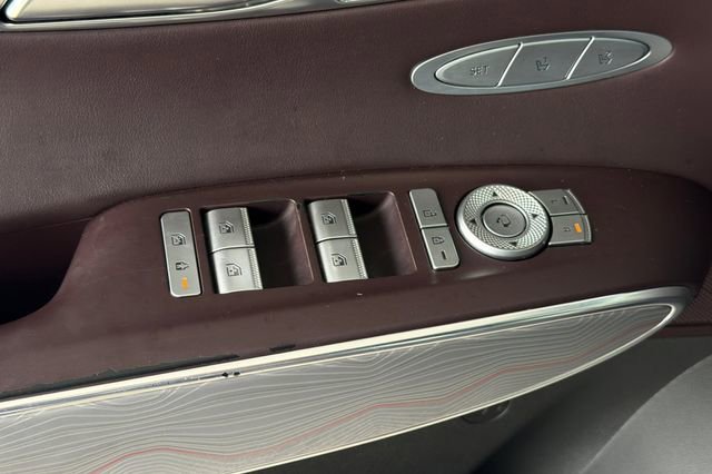 Used 2022 Genesis GV70 2.5T w/ Advanced Package image 12