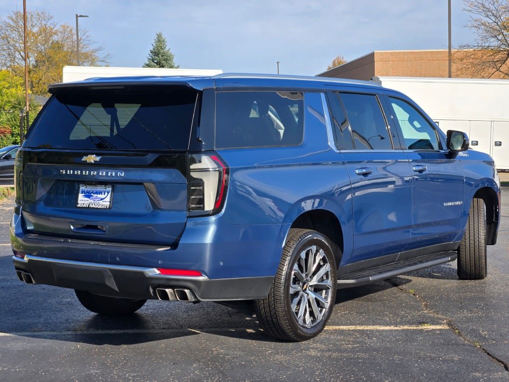 Used 2026 Chevrolet Suburban High Country w/ Sun And Tow Package AWD/4WD image 13