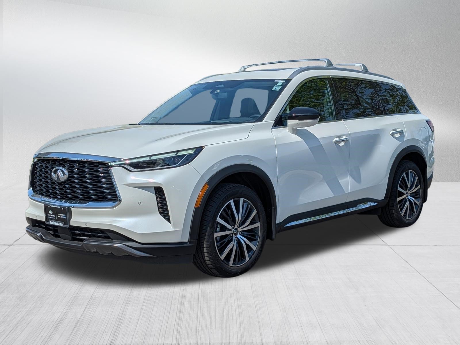 Certified 2025 INFINITI QX60 Sensory w/ Vision Package AWD/4WD image 3