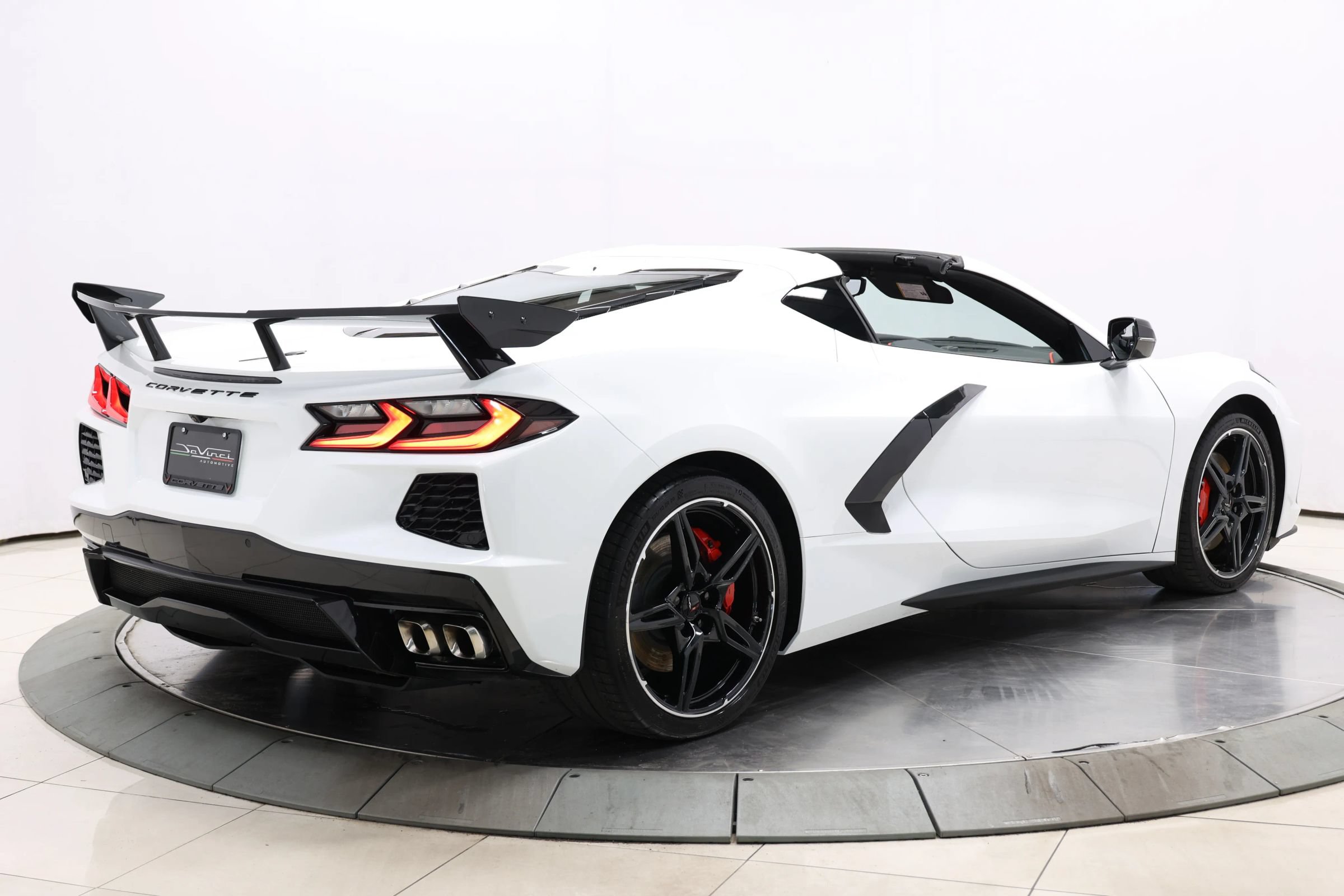 Used 2020 Chevrolet Corvette Stingray Preferred Cpe w/ 2LT Preferred Equipment Group RWD image 4
