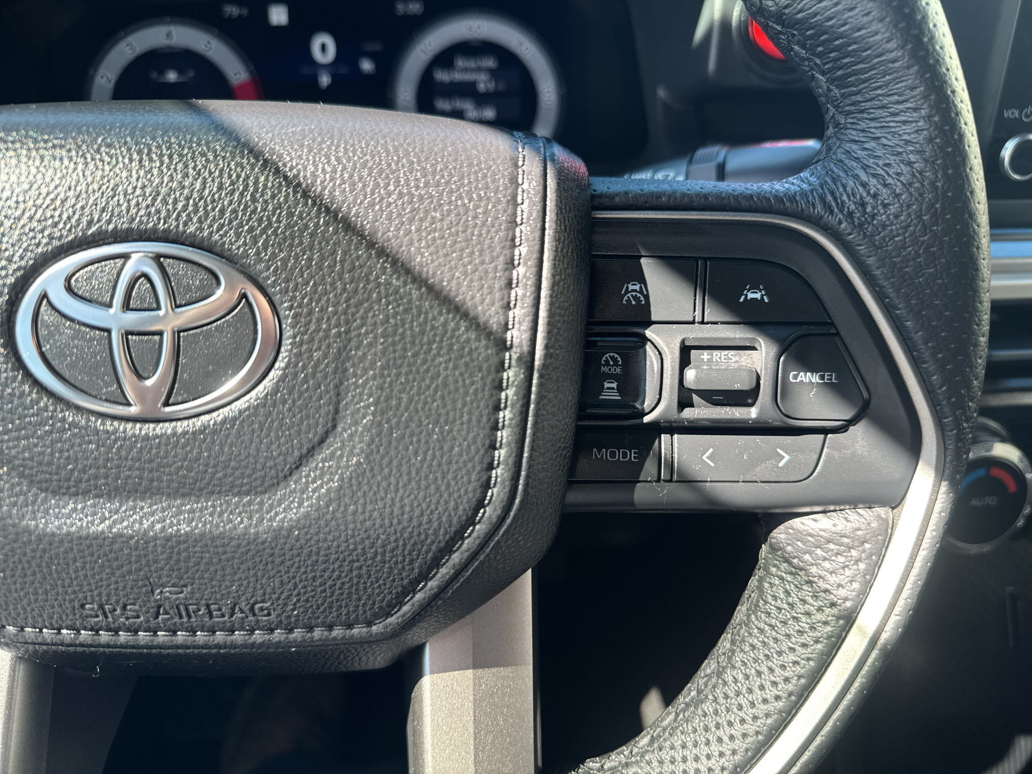 Used 2025 Toyota Tacoma TRD Off-Road AWD/4WD image 11