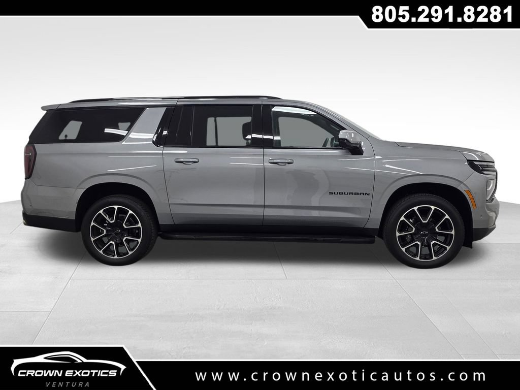 Used 2026 Chevrolet Suburban RST AWD/4WD image 8