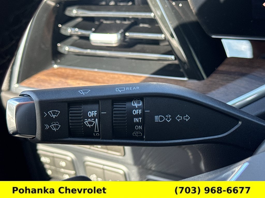 New 2026 Chevrolet Suburban High Country w/ Sun And Tow Package AWD/4WD image 10