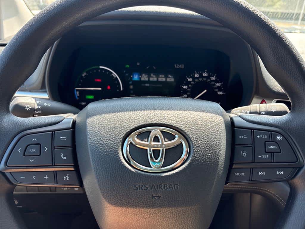 New 2026 Toyota Sienna LE FWD image 16