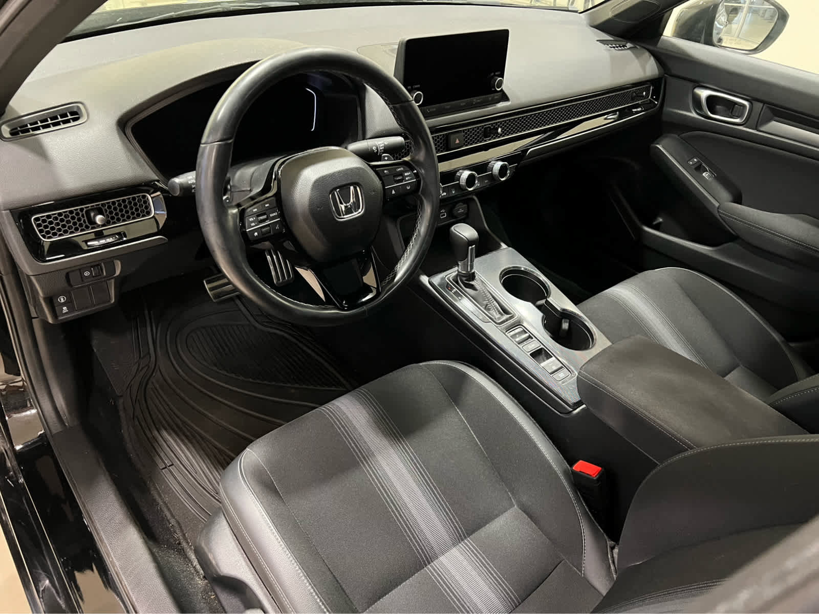 Used 2024 Honda Civic Sport image 13