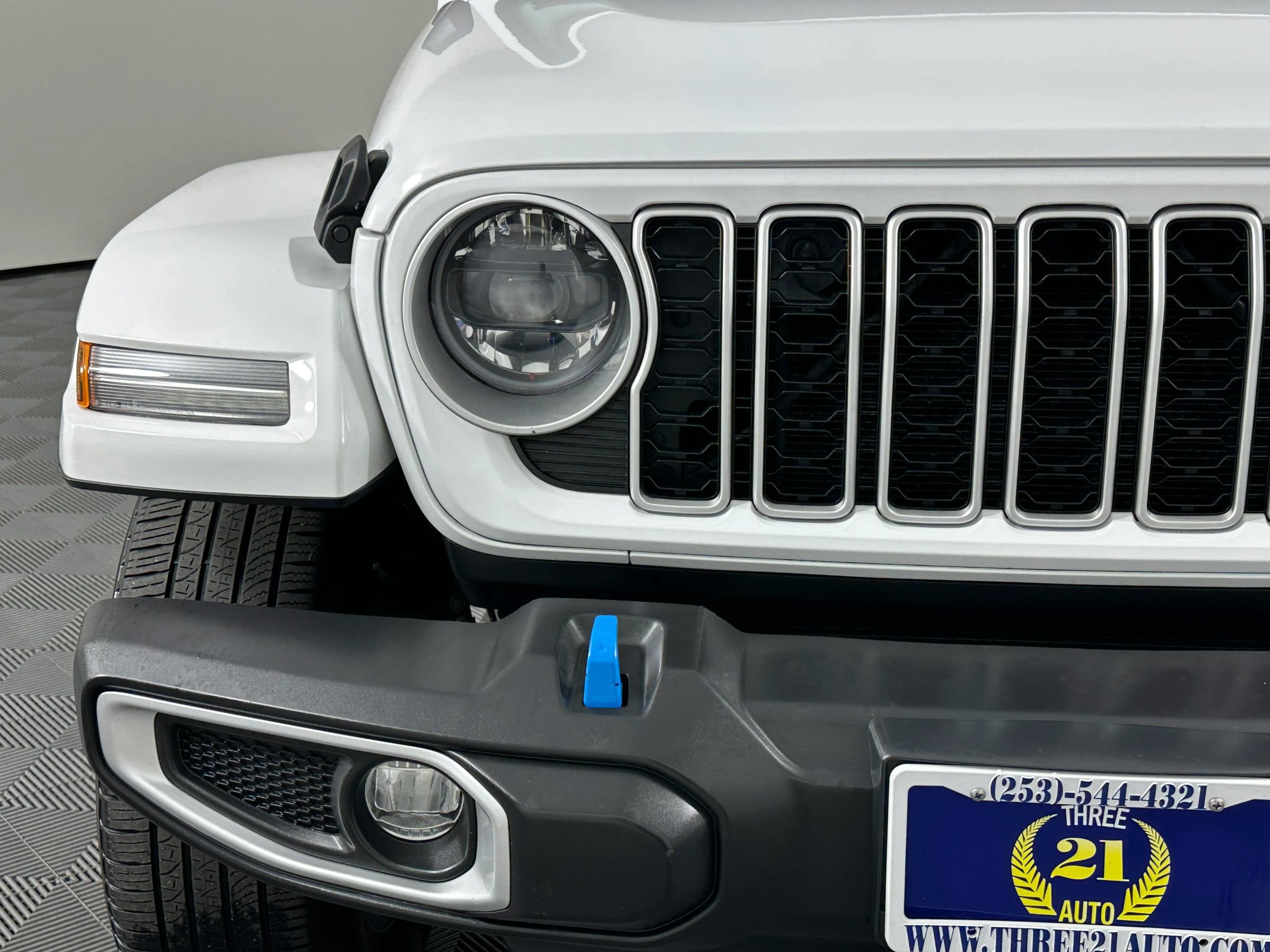 Used 2024 Jeep Wrangler Unlimited Sahara image 5