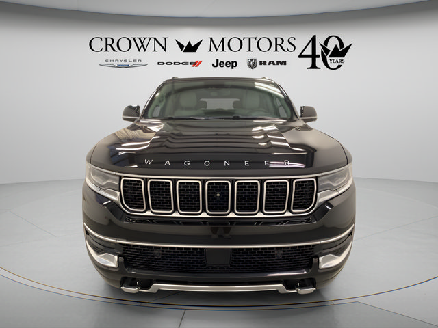 Certified 2024 Jeep Wagoneer L Series III w/ Premium Group I AWD/4WD image 2