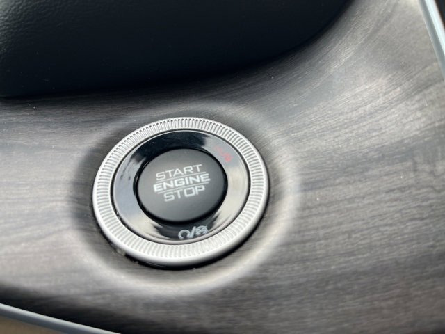 Used 2024 Jeep Grand Cherokee Limited image 30