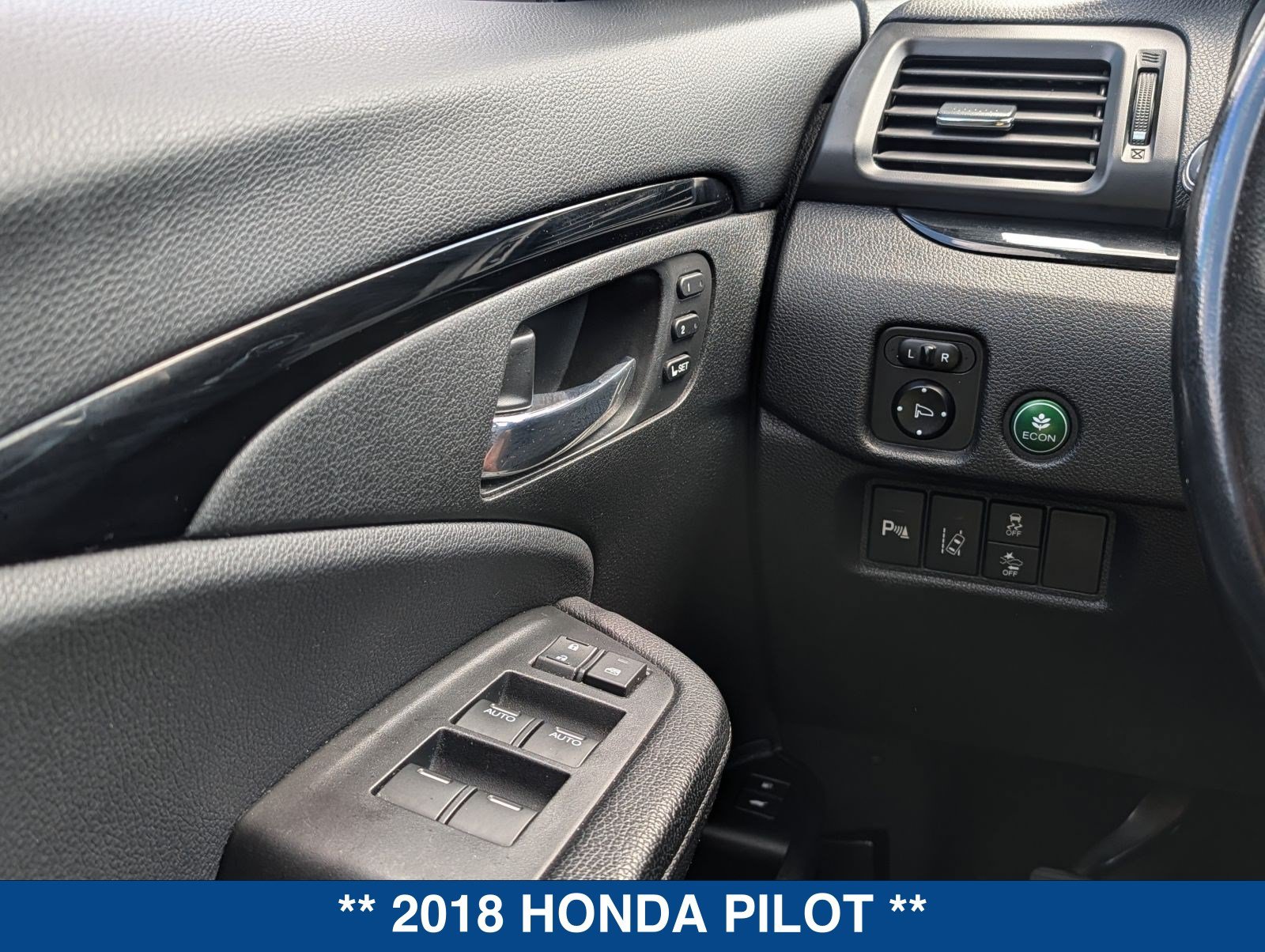 Used 2018 Honda Pilot Touring image 27