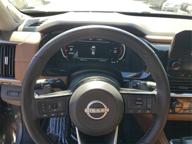 Used 2023 Nissan Pathfinder Platinum image 18