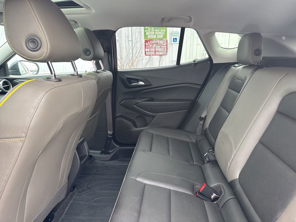 Used 2024 Chevrolet Trax ACTIV w/ Sunroof Package image 9