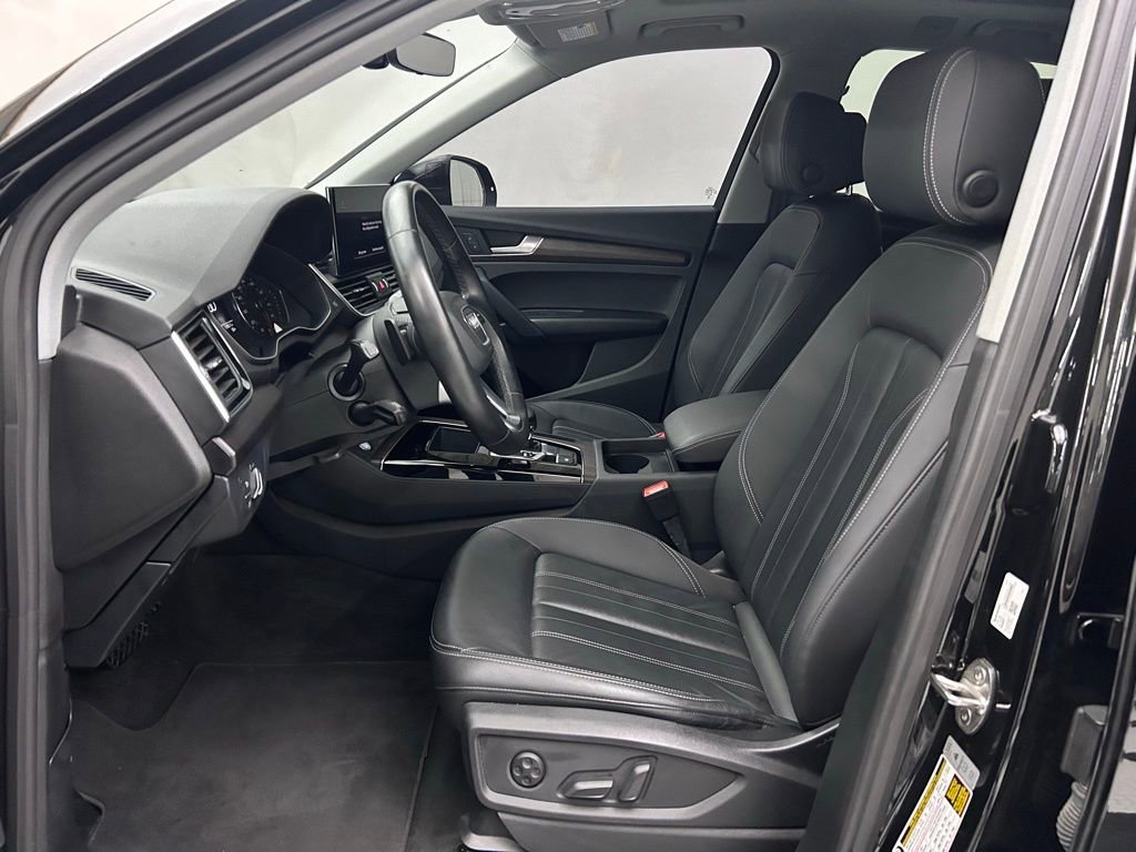 Used 2023 Audi Q5 2.0T Premium w/ Convenience Package AWD/4WD image 12