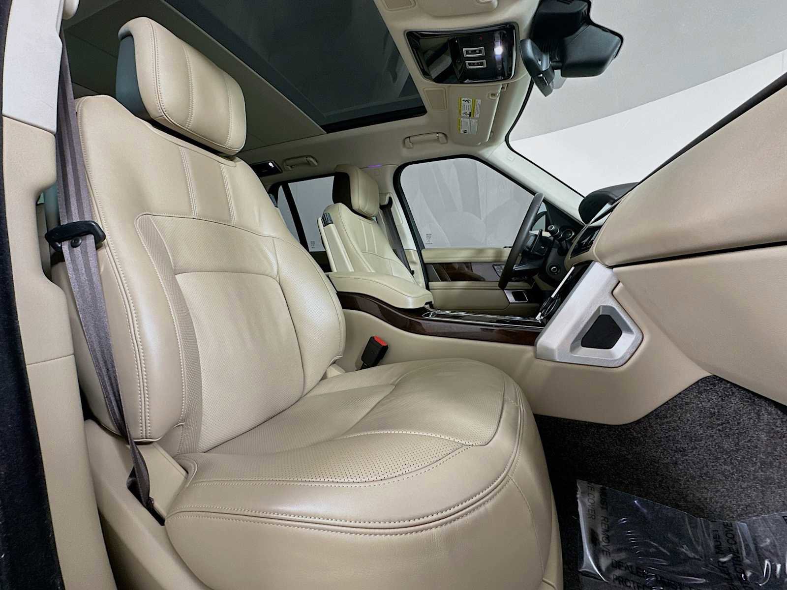 Used 2021 Land Rover Range Rover Westminster Edition image 28
