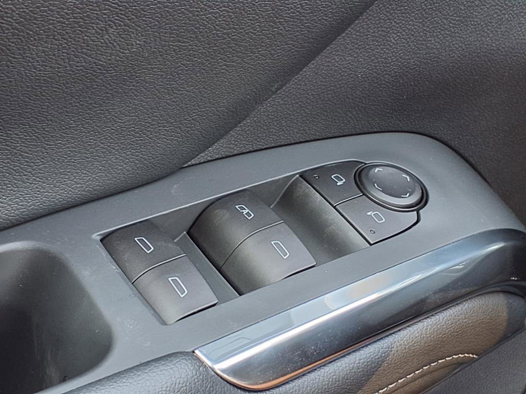 New 2026 Chevrolet Traverse LT w/ Driver Confidence Package image 18