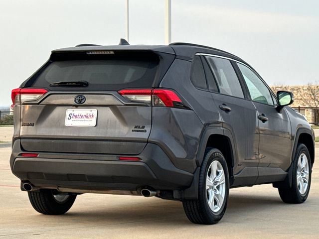 Used 2019 Toyota RAV4 XLE w/ Convenience Package AWD/4WD image 9
