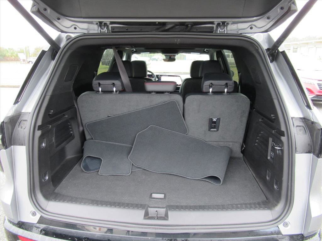 Used 2024 Chevrolet Traverse RS w/ LPO, Floor Liner Package image 36