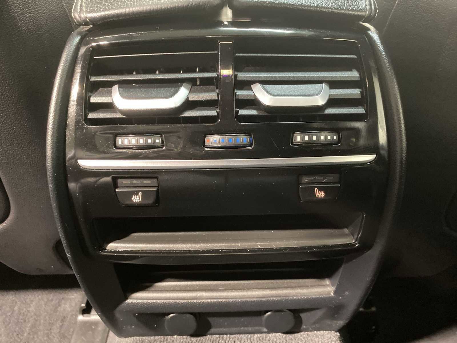 Used 2017 BMW 530i xDrive image 25