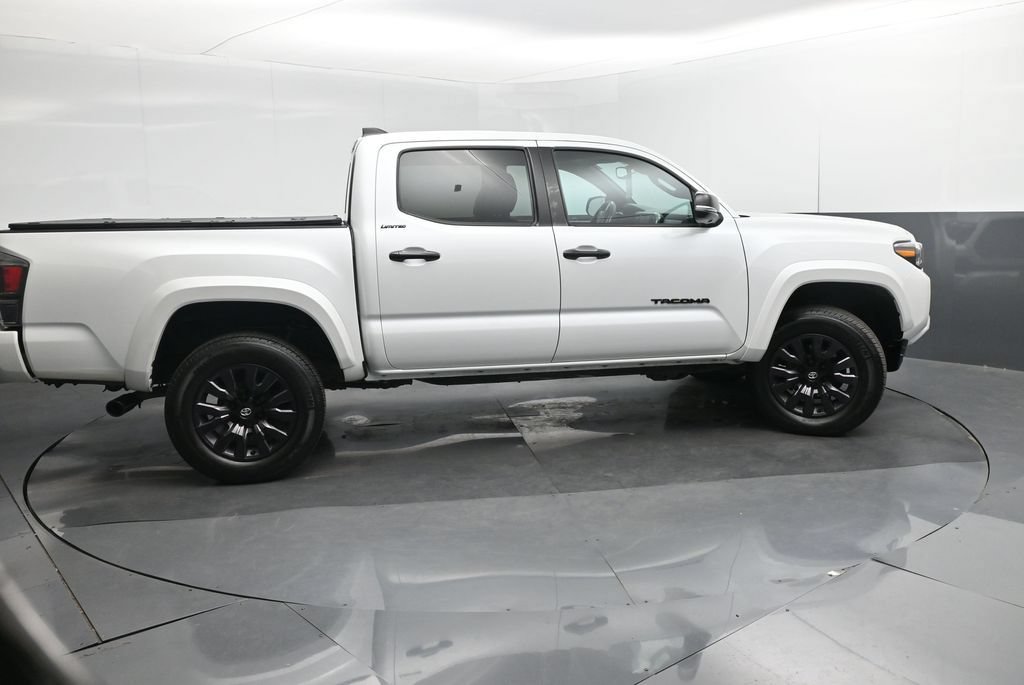 Used 2023 Toyota Tacoma Limited AWD/4WD image 34